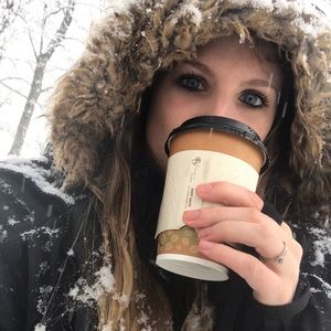 Meet your Posher, Kayla